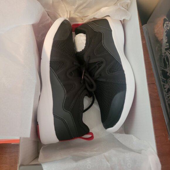 Vionic Sky Storm Black Slip On Lace Up Athletic Sneakers/Tennis Shoes - Picture 2 of 9